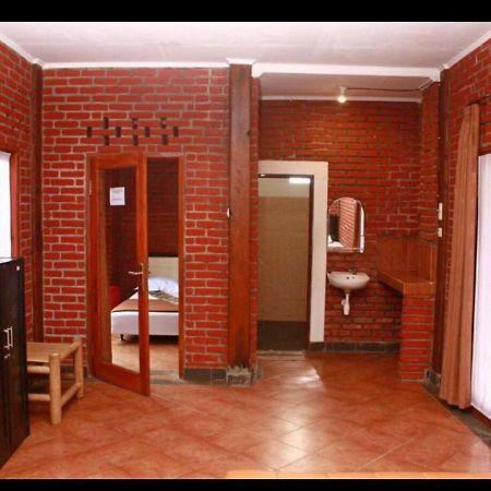Bantal Guling Villa Lembang Esterno foto