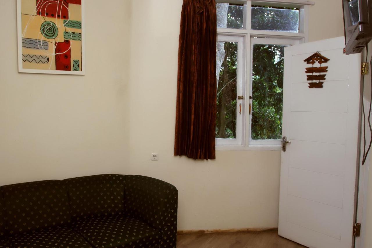 Bantal Guling Villa Lembang Esterno foto