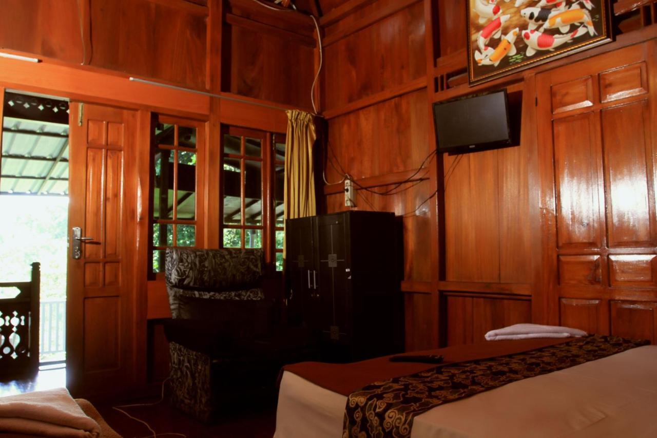 Bantal Guling Villa Lembang Esterno foto