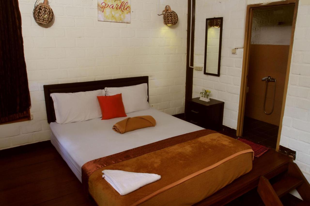 Bantal Guling Villa Lembang Esterno foto