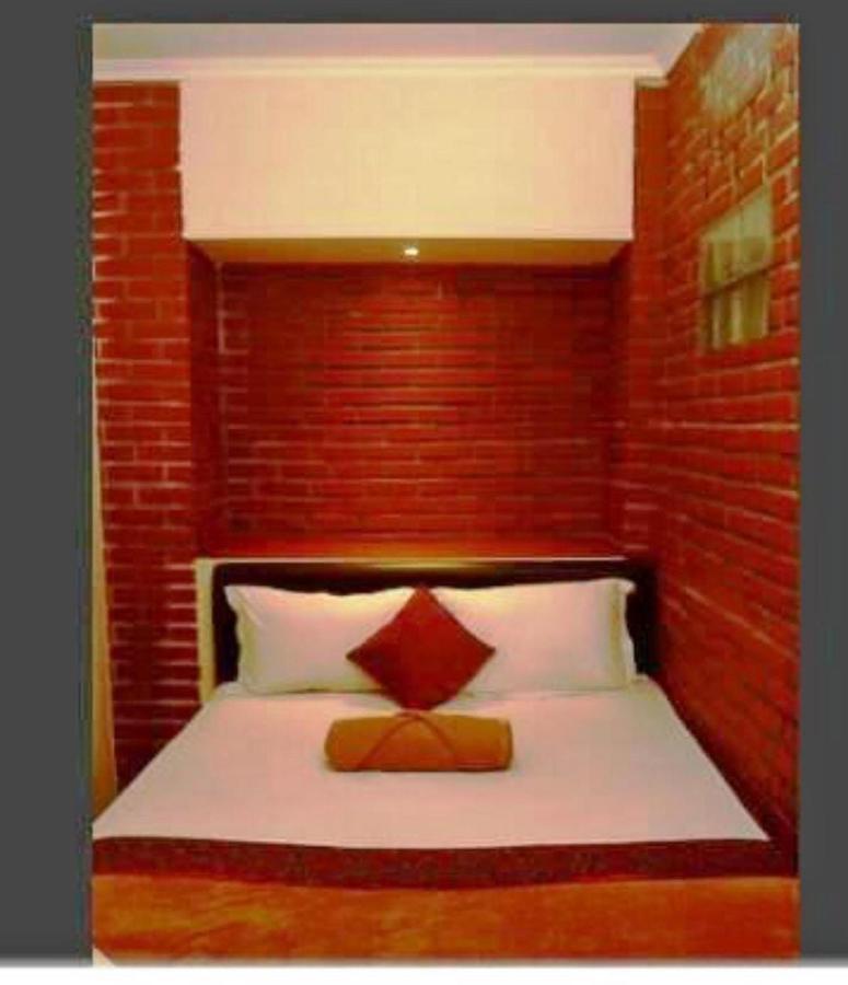 Bantal Guling Villa Lembang Esterno foto