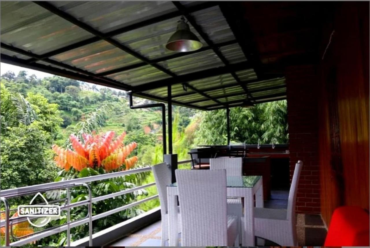 Bantal Guling Villa Lembang Esterno foto