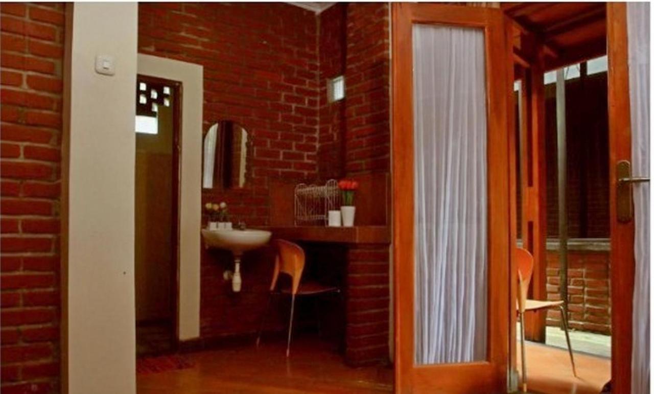 Bantal Guling Villa Lembang Esterno foto