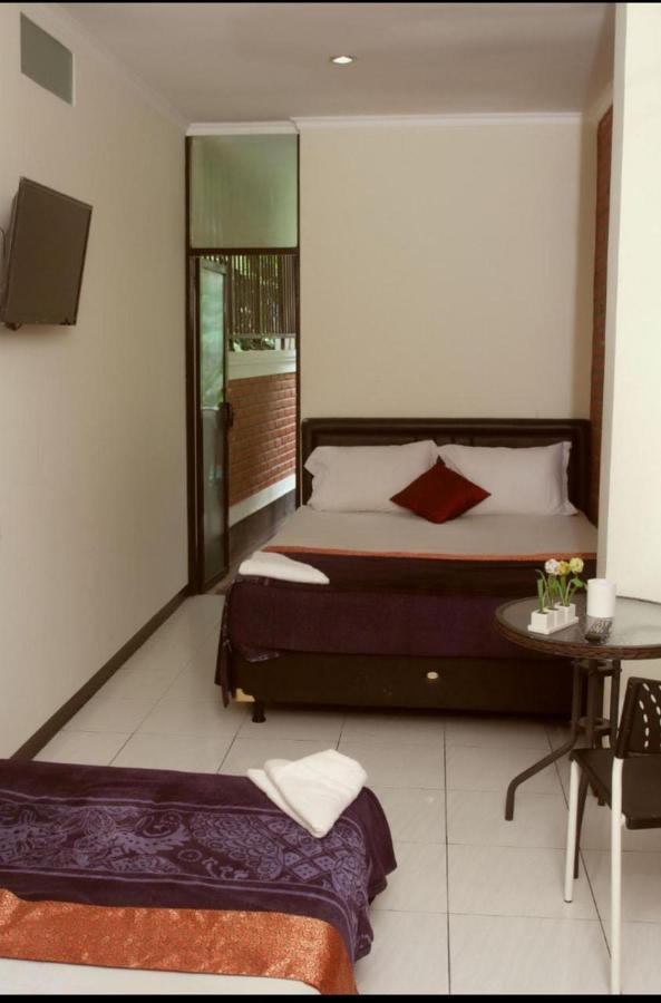 Bantal Guling Villa Lembang Esterno foto