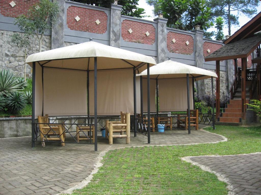 Bantal Guling Villa Lembang Esterno foto