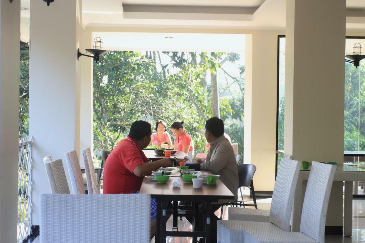 Bantal Guling Villa Lembang Esterno foto